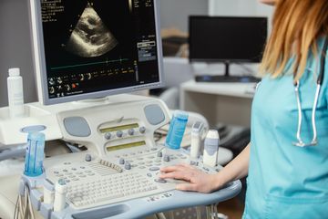 Lékař radiolog - sonografista